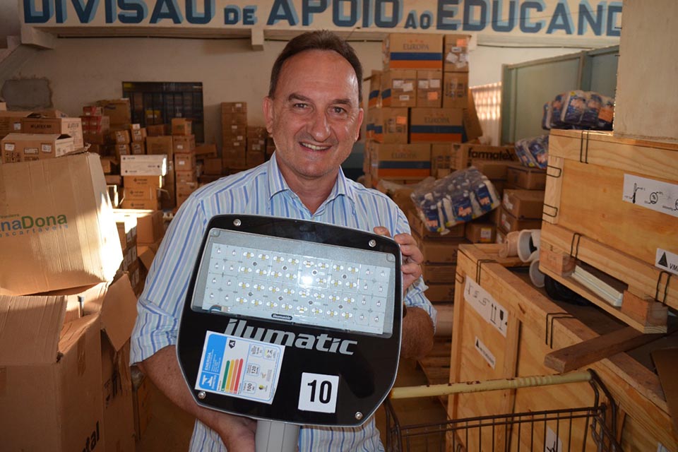Avenidas Norte Sul e 25 de Agosto terão moderna iluminação de LED em Rolim de Moura