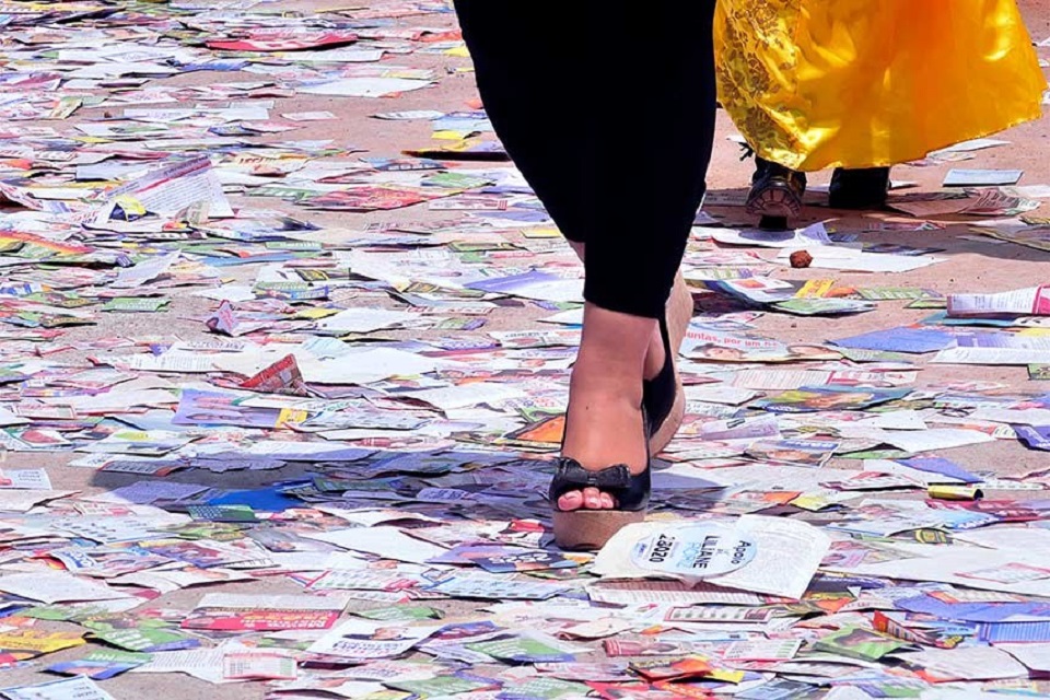 Propagandas biodegradáveis: ideia ganha apoio e vira projeto de lei