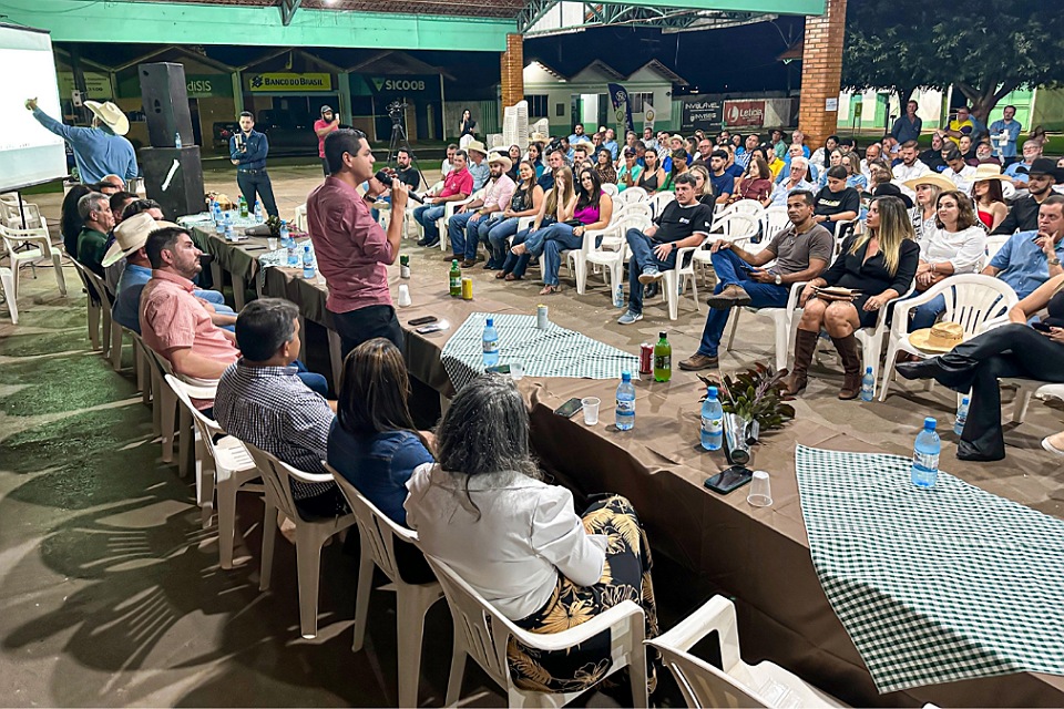 Deputado Cássio Gois apoia Expopib e impulsiona a economia de Pimenta Bueno