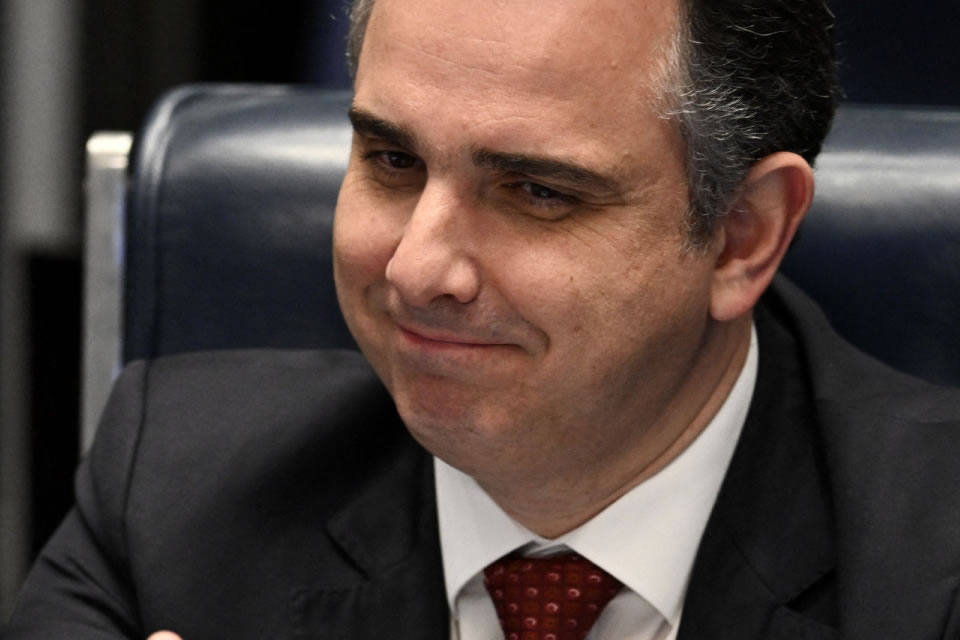 Pacheco promete trabalhar arrecadação e gasto público em agenda de 2024