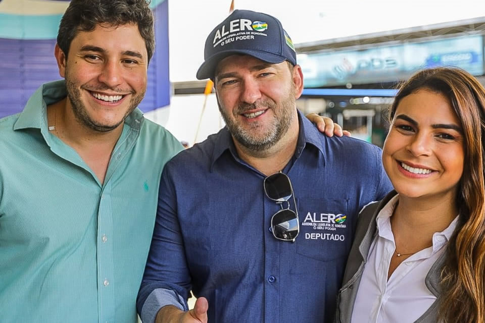Deputado Alex Redano celebra a liberação de R$ 1 milhão para cirurgias de reconstrução mamária