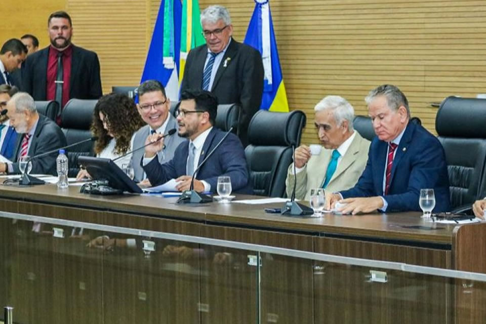 Assembleia realiza sessão ordinária para instalação da 2ª sessão legislativa