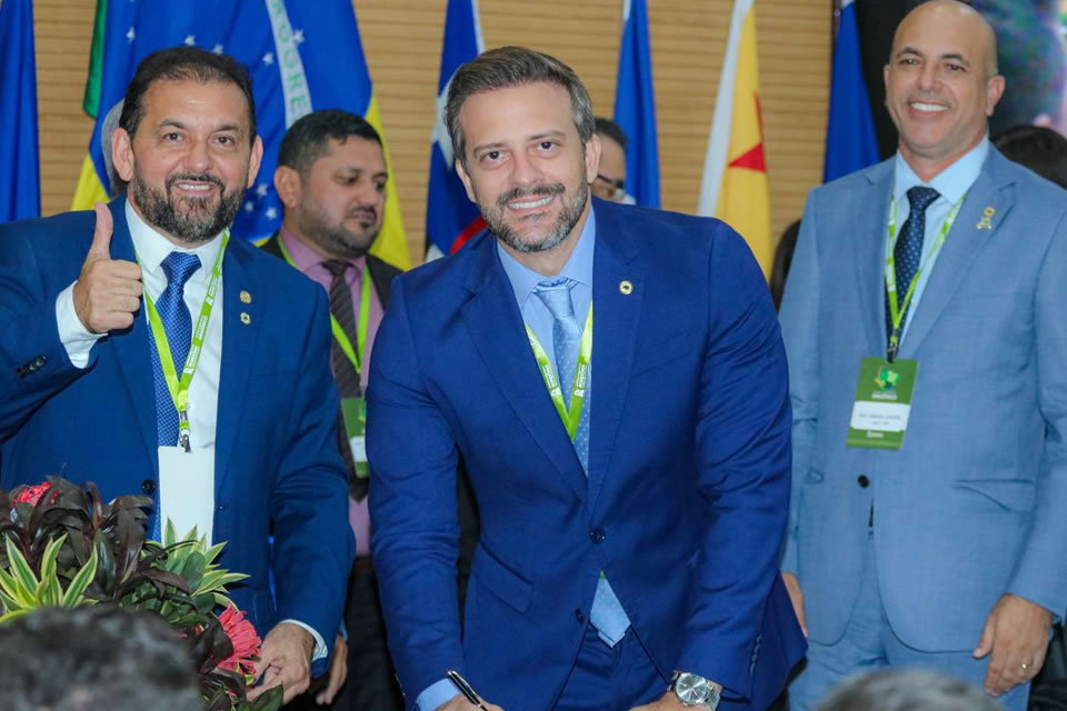Delegado Lucas assume Secretaria de Segurança do Parlamento Amazônico