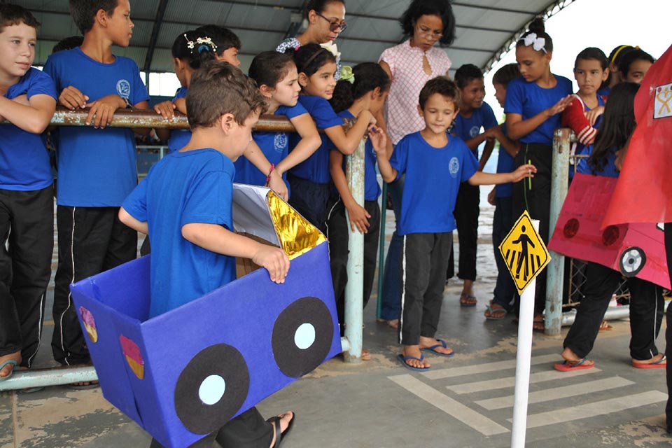 Concurso de Desenho e Redação sobre trânsito incentiva alunos de Ji-Paraná