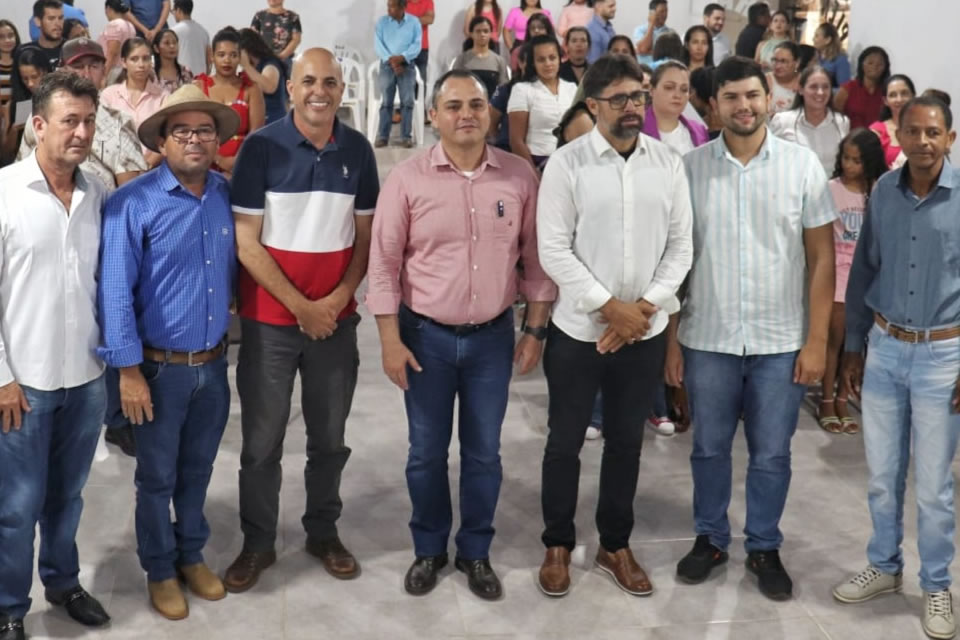 Deputado Ismael Crispin e vice-governador Sérgio Gonçalves celebram capacitação profissional com entrega de certificados
