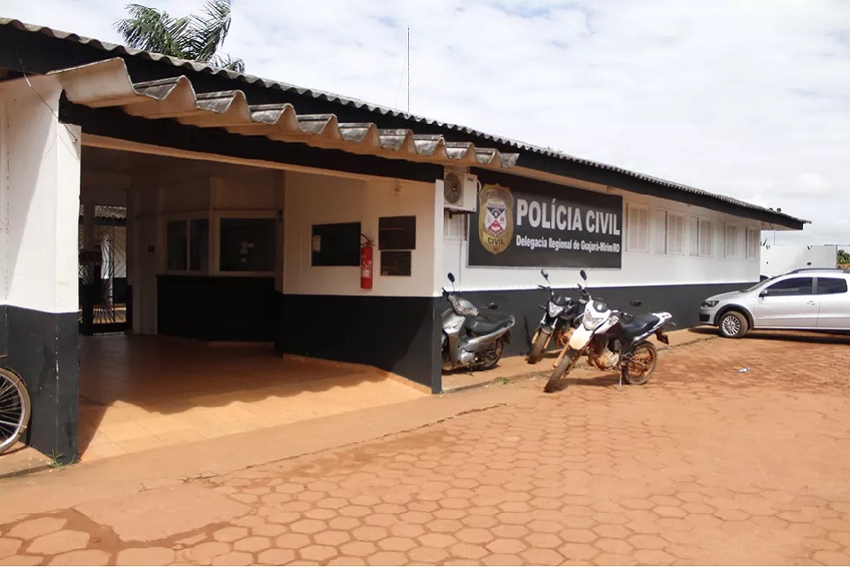 Ameaças foram feitas em Cacoal e após vítima denunciar homem à polícia, ele fugiu para Guajará-Mirim. Suspeito estava em posse de uma pistola e um revólver.