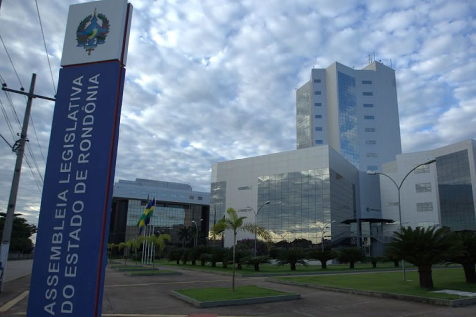 Assembleia Legislativa realiza audiência pública sobre acesso público a medicamentos