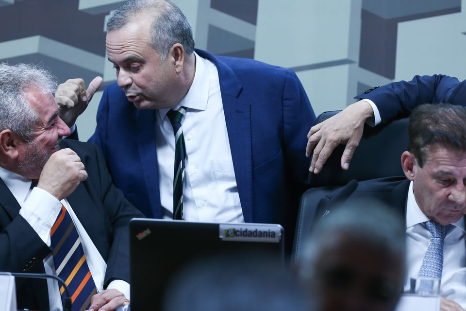 Comissão do Senado aprova projeto que prorroga desoneração da folha