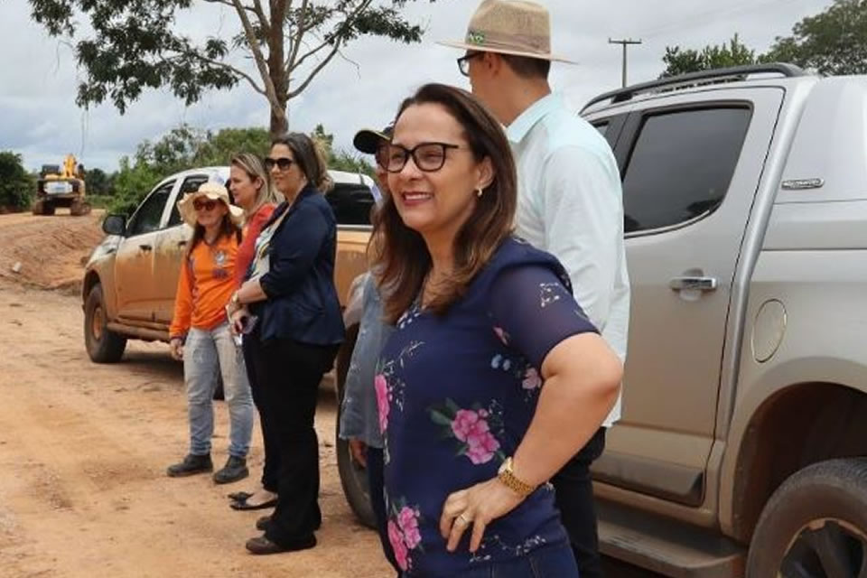 Rosângela Donadon solicita e DER recupera rodovia que liga Vilhena ao distrito de Nova Conquista