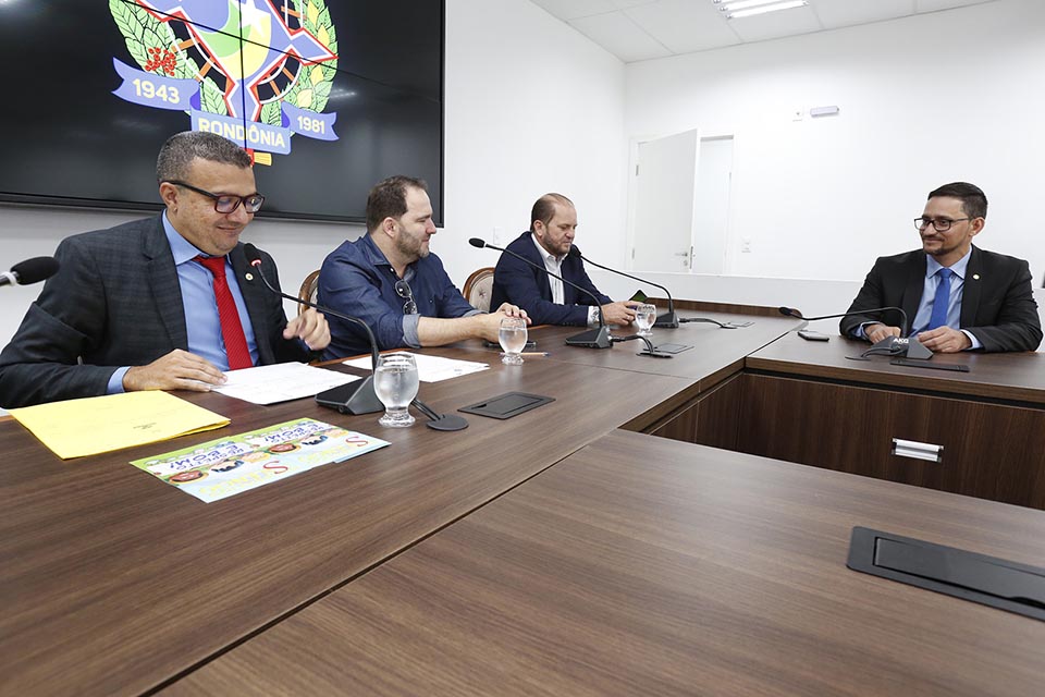 Abusos contra crianças debatidos em Comissão da Assembleia