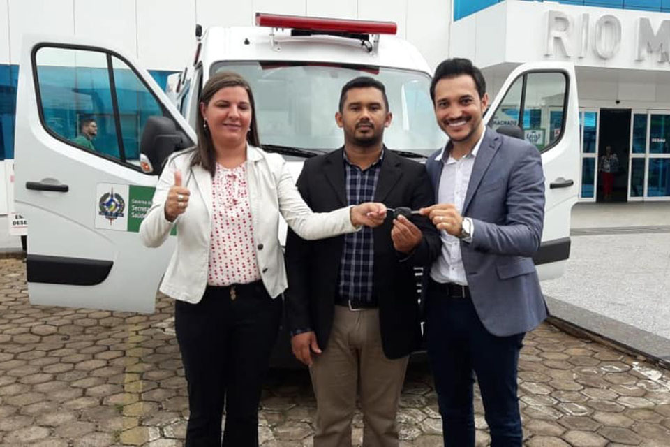 Ismael Crispin agradece Governo por encaminhar ambulância para Hospital de São Francisco