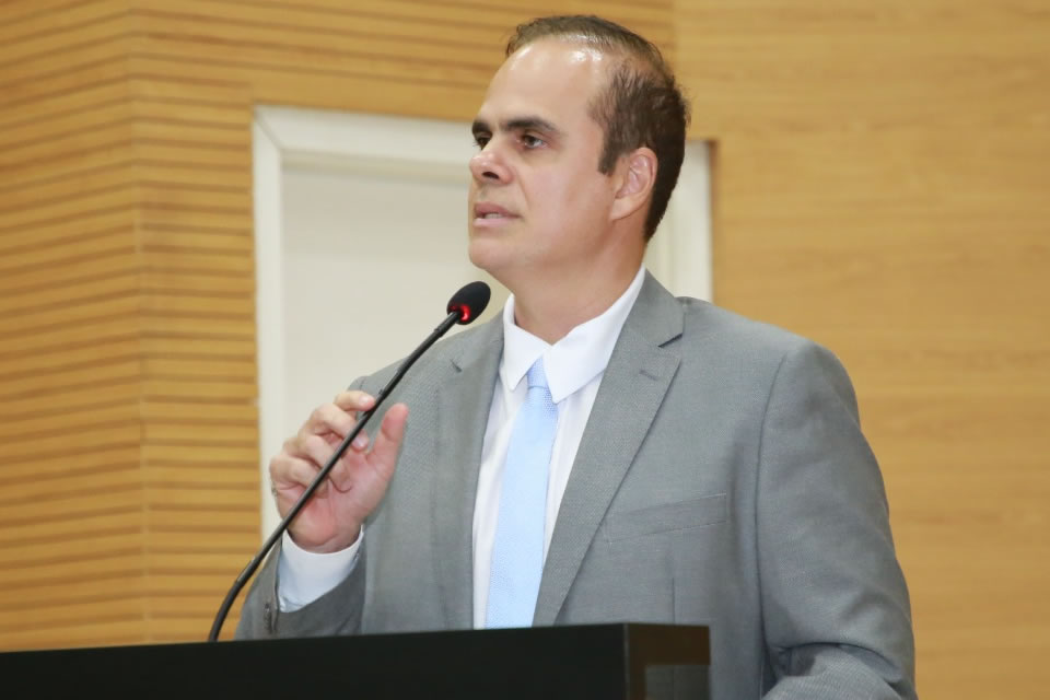 Deputado Alan Queiroz lidera esforços para melhorar a saúde em Rondônia