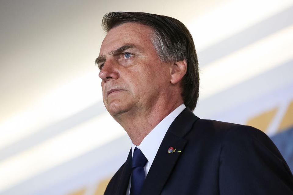 Bolsonaro reúne-se com ministros para avaliar crise provocada pelas queimadas na Amazônia