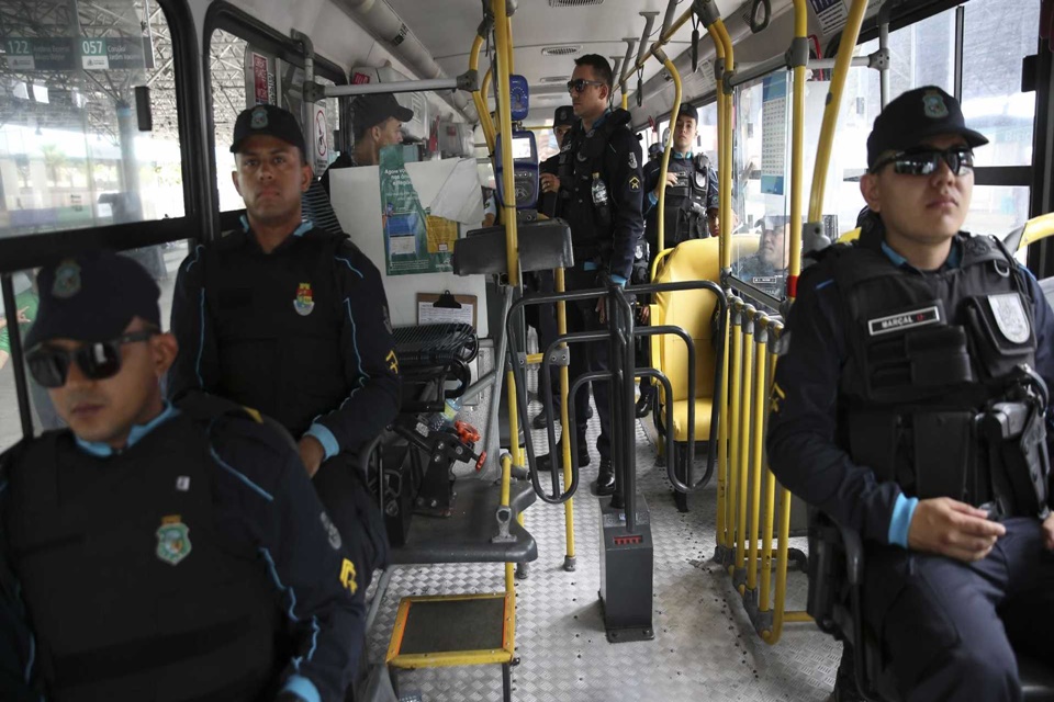 Esquema de segurança tenta normalizar transporte público em Fortaleza