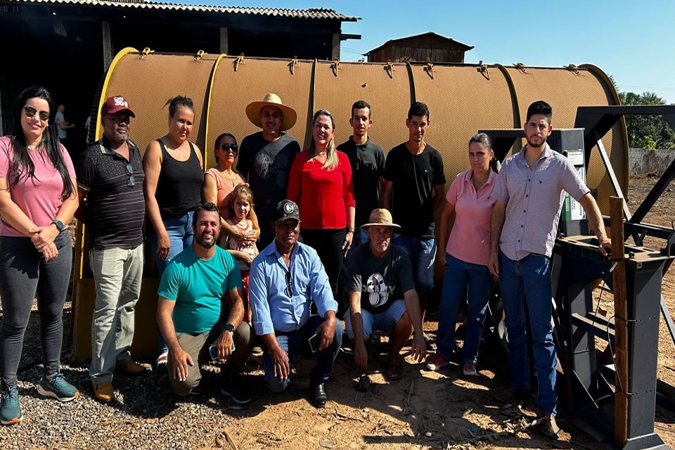 Seringueiras ganha equipamentos para fomento da agricultura familiar