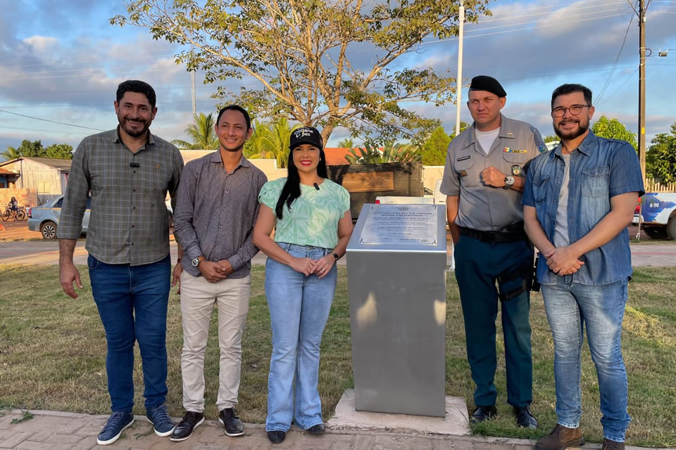 Presidente da Câmara Municipal participa da inauguração da Praça do distrito de Nova Califórnia