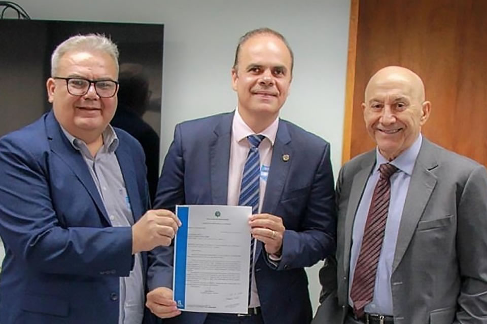Alan Queiroz solicita recursos para Centro de Geografia da Unir durante reunião em Brasília