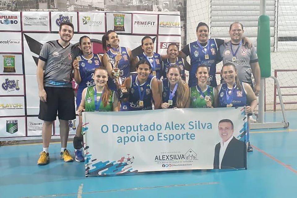 Com apoio do deputado Alex Silva, equipe de Voleibol ganha competição