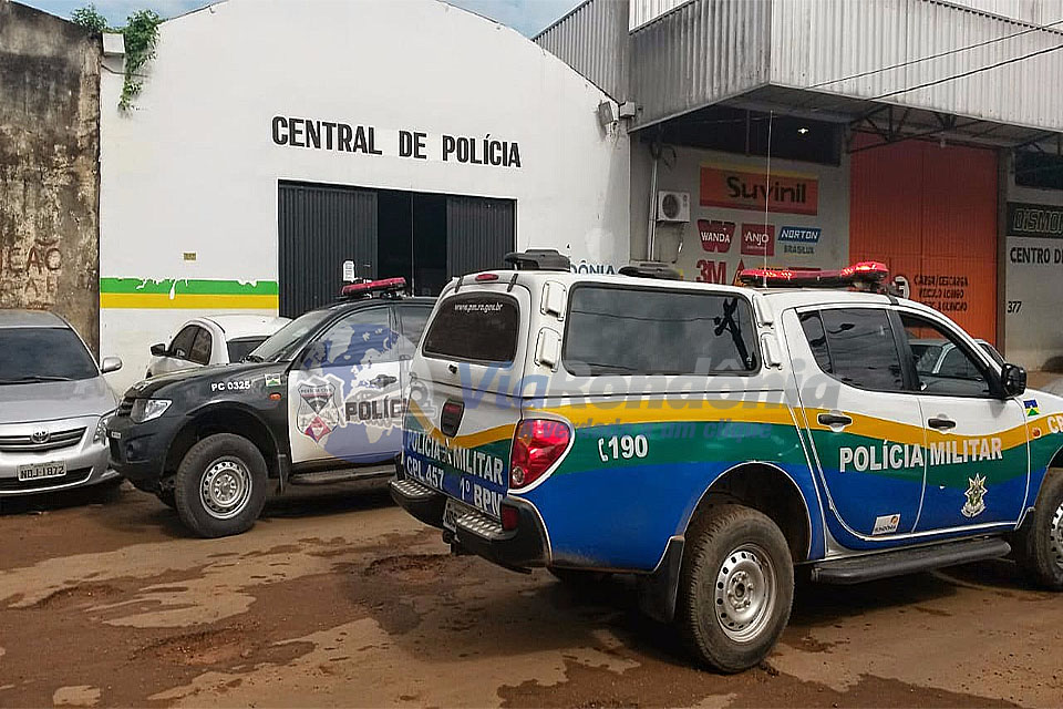 Homem é linchado pela população ao roubar aparelho celular de ambulante na zona Norte da Capital 