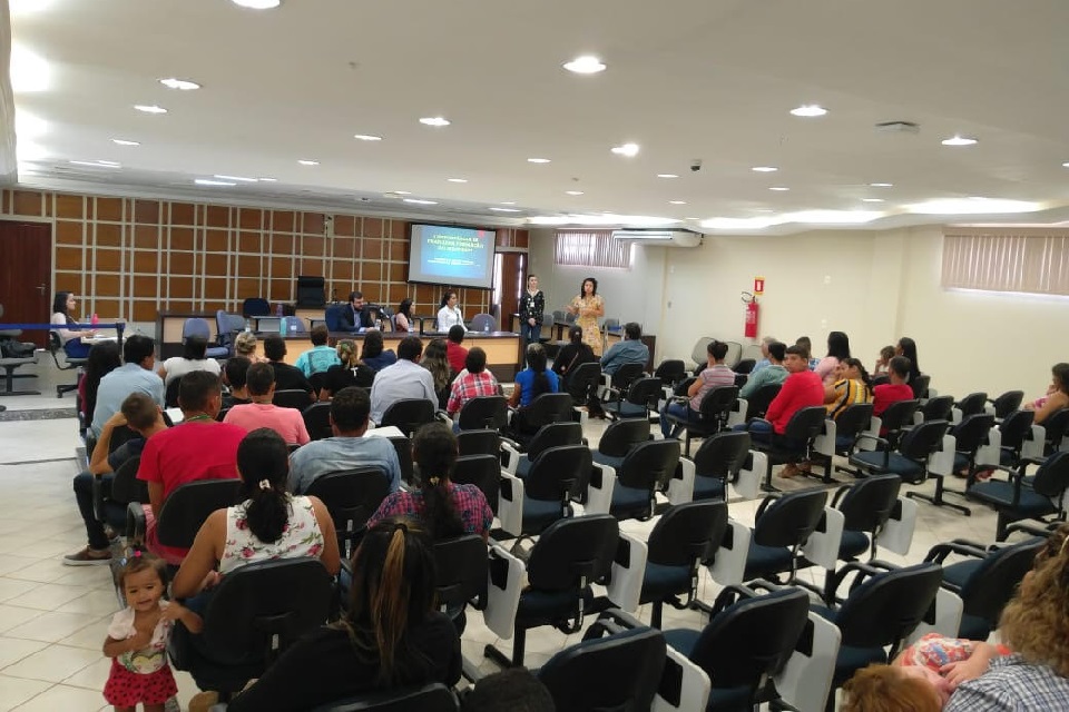 Ministério Público realiza audiência com pais sobre evasão escolar na Comarca de São Miguel do Guaporé