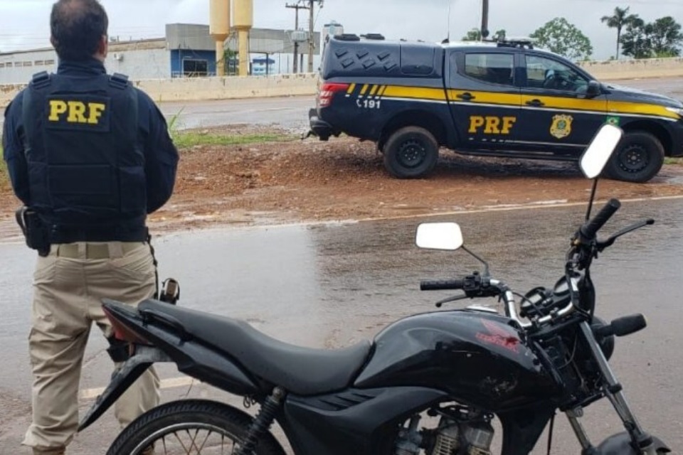 PRF recupera moto adulterada em Porto Velho