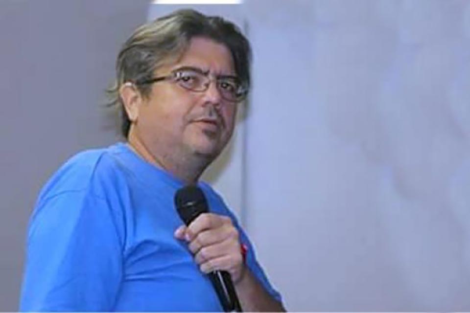 De alta, jornalista Santiago Roa ficará em tratamento domiciliar e precisa de ajuda