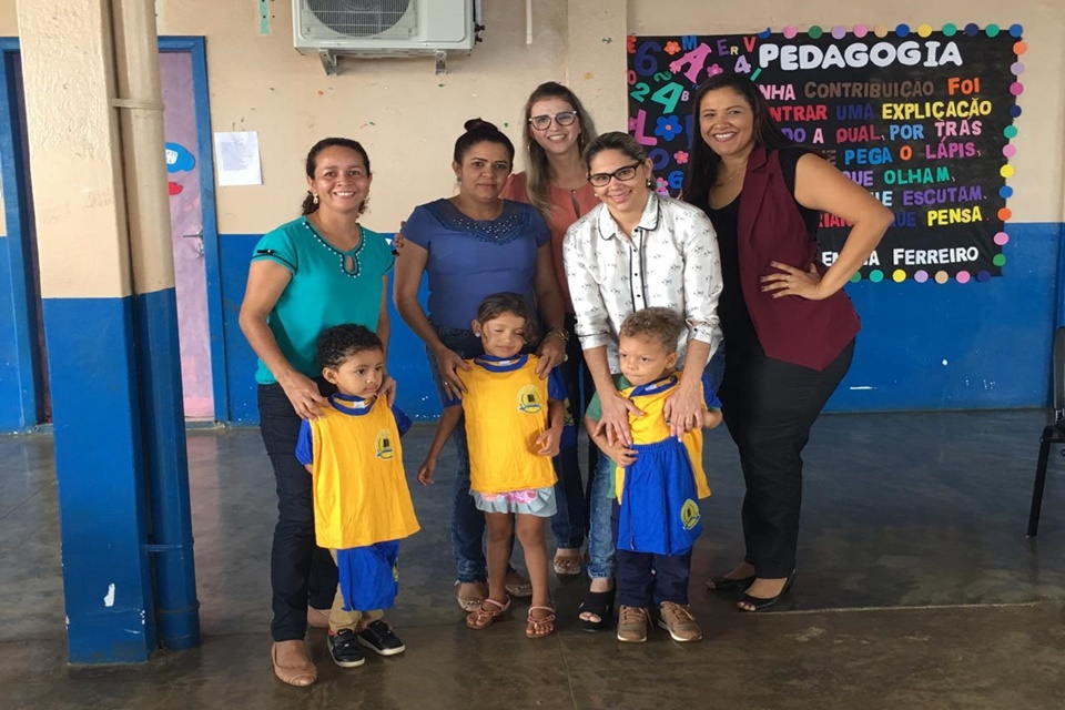 Alunos da rede municipal de ensino de Porto Velho começam a receber uniformes