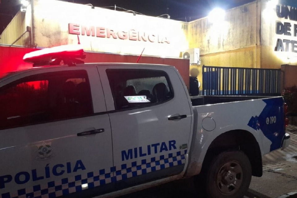 Ele contou que foi agredido por uma mulher e dois homens com golpes de facão.