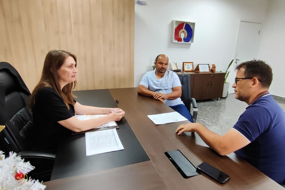 Gislaine Lebrinha anuncia convênio firmado para reforma do Hospital de Novo Horizonte do Oeste