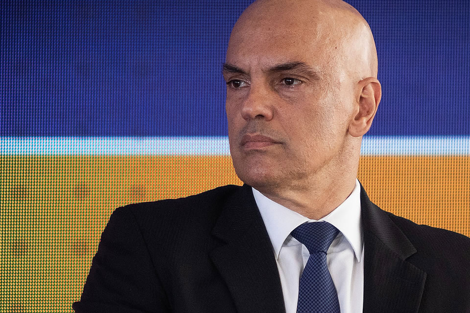 Moraes multa perfis nas redes sociais por publicarem fake news de novo