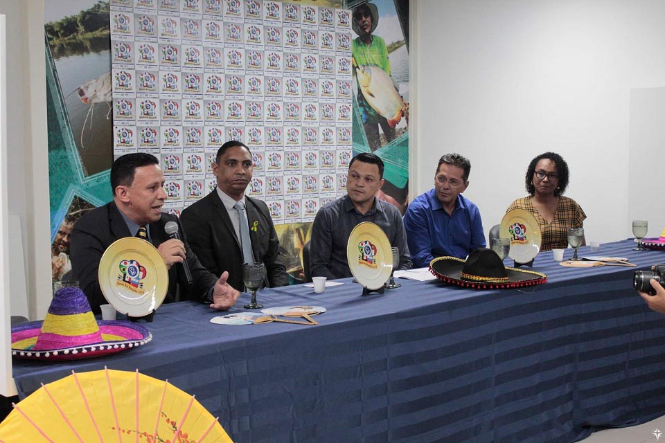 Coletiva de imprensa reúne autoridades do Governo de Rondônia e Igreja às Nações no lançamento de grande festa gastronômica