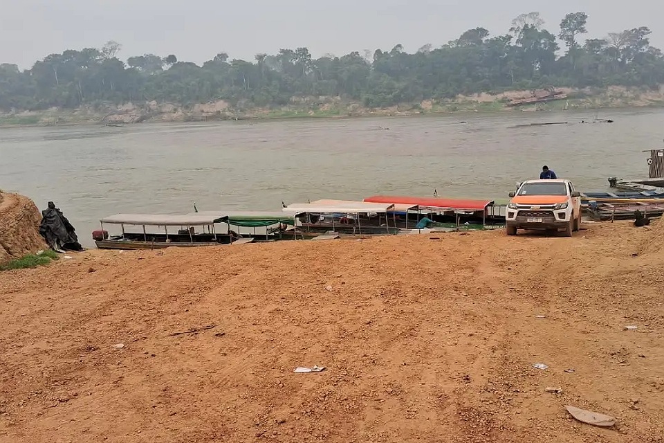 Seca no Rio Madeira e queimadas afetam moradores de Porto Velho