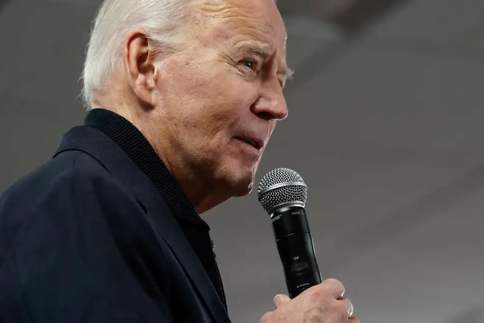 Biden diz a Netanyahu que Israel deve proteger população de Rafah