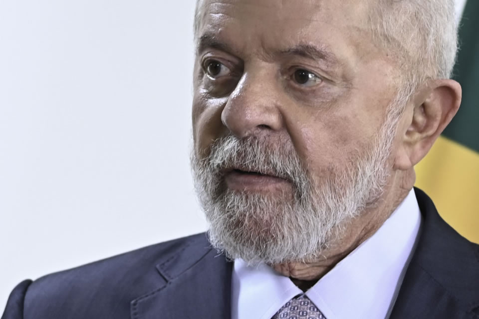 Governo Lula inclui supersalários na PEC do pacote de cortes, mas deixa militares de fora