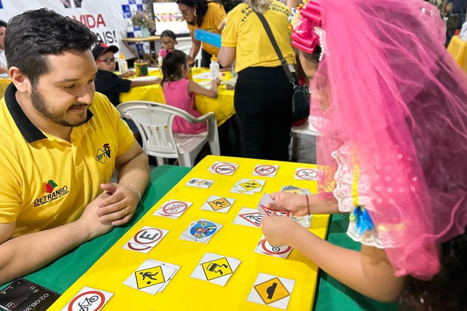 Educação de Trânsito é promovida pelo Detran-RO durante o Arraial Flor do Maracujá