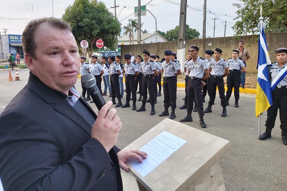 Deputado Dr. Neidson prestigia inauguração da nova sede do Corpo de Bombeiros em Buritis