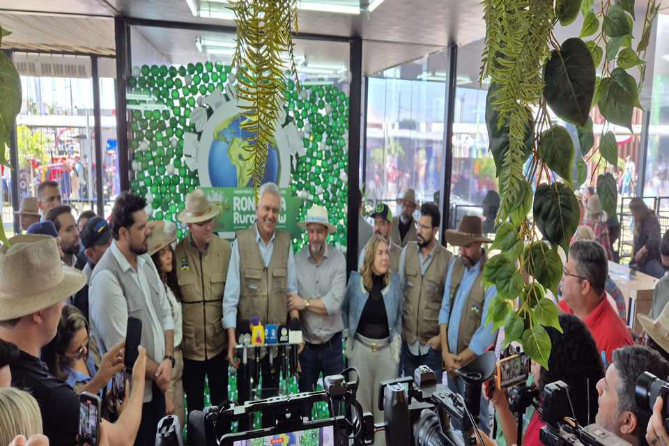 Deputado Jean Oliveira recepciona governador de Goiás na 12ª Rondônia Rural Show