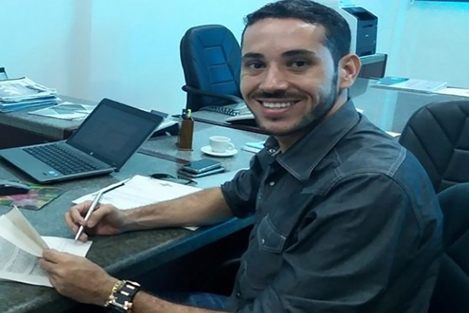 Ex-prefeito acusado de comprar camisinhas e bebidas com verba pública é absolvido