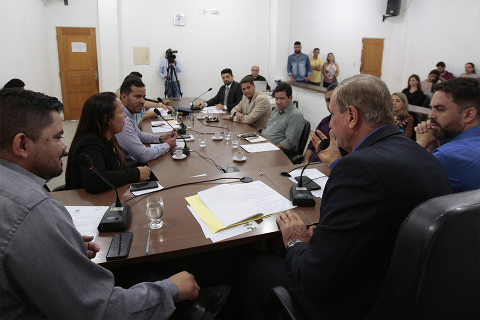 Deputado Adelino Follador pede explicação sobre criação de Fundo da Segurança