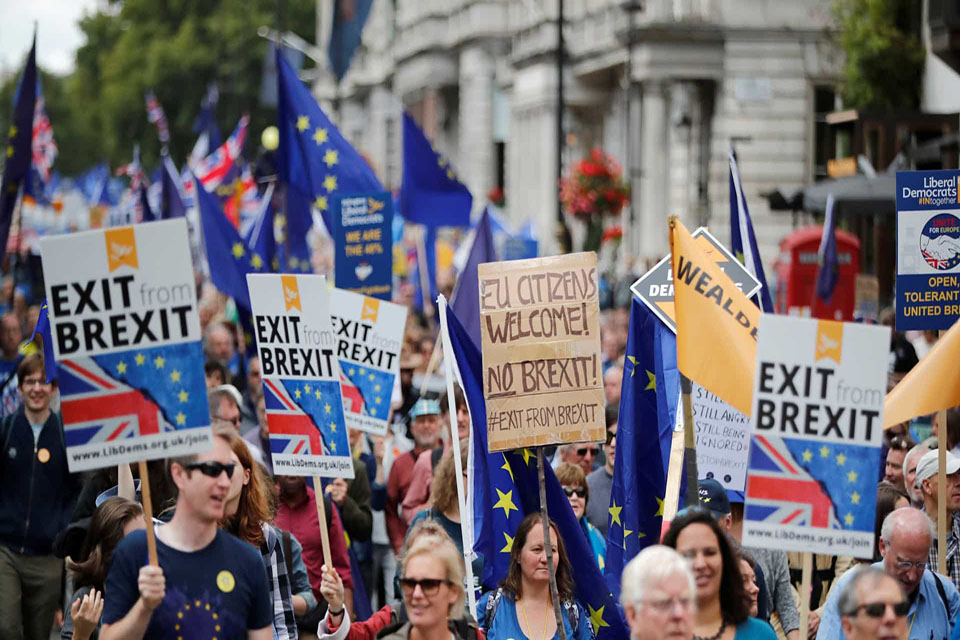 Derrota do Brexit pode causar demissão de primeira-ministra britânica