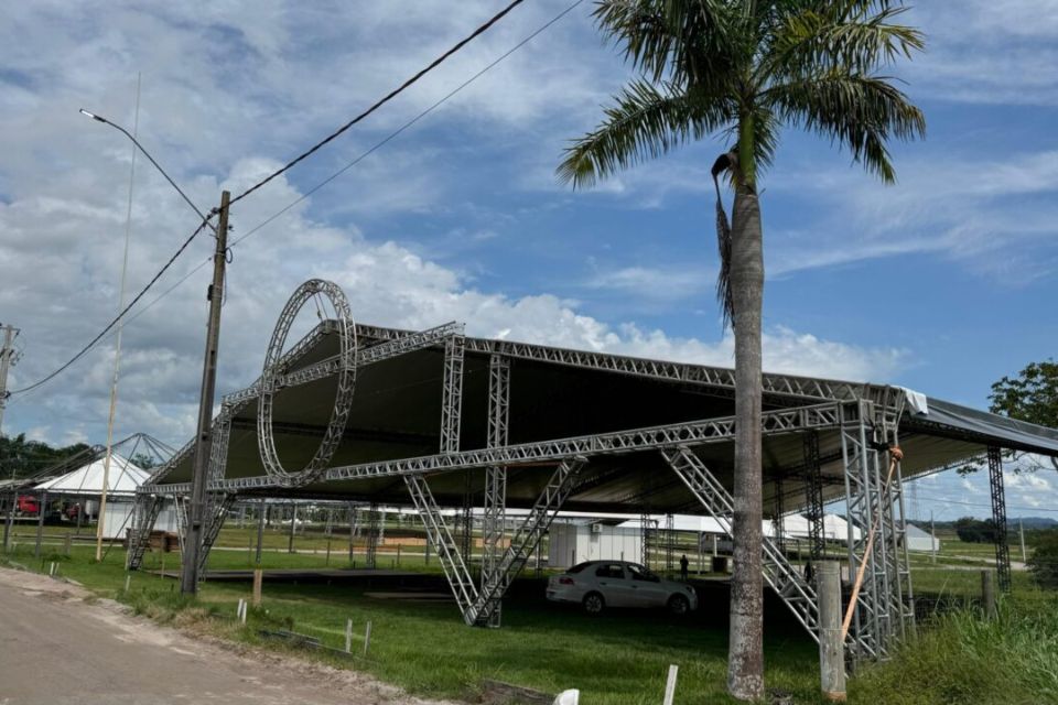 Inicia montagem dos estandes para 12ª edição da Rondônia Rural Show Internacional em Ji-Paraná