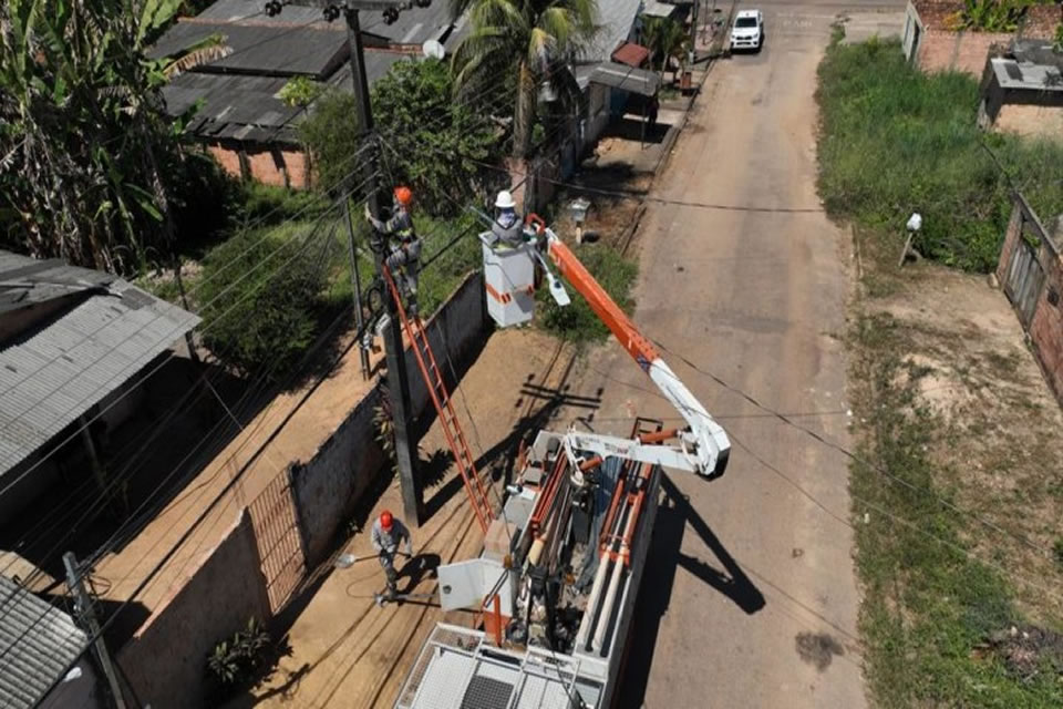 Cidadão tem canais de comunicação direta para solicitação de reparos na iluminação pública