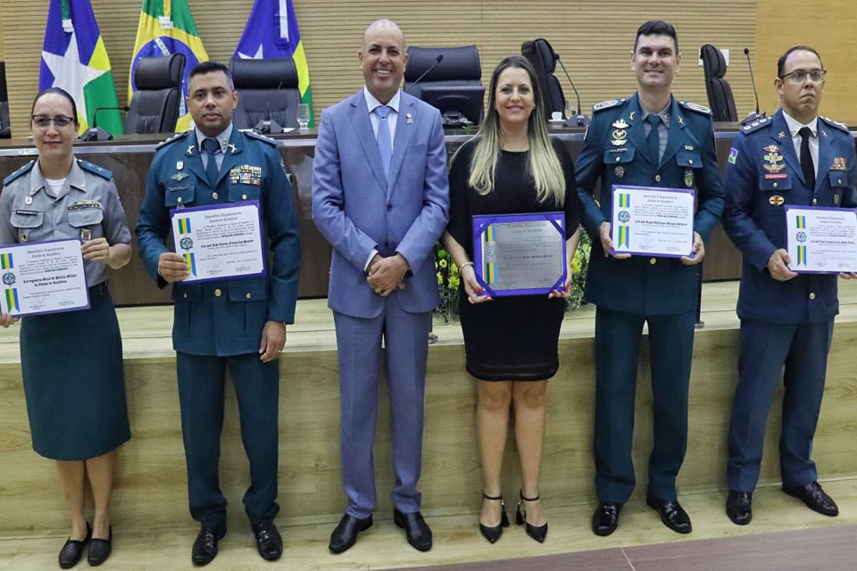 Ismael Crispin concede título de cidadã rondoniense à secretária de Educação e votos de louvor para PM e BM