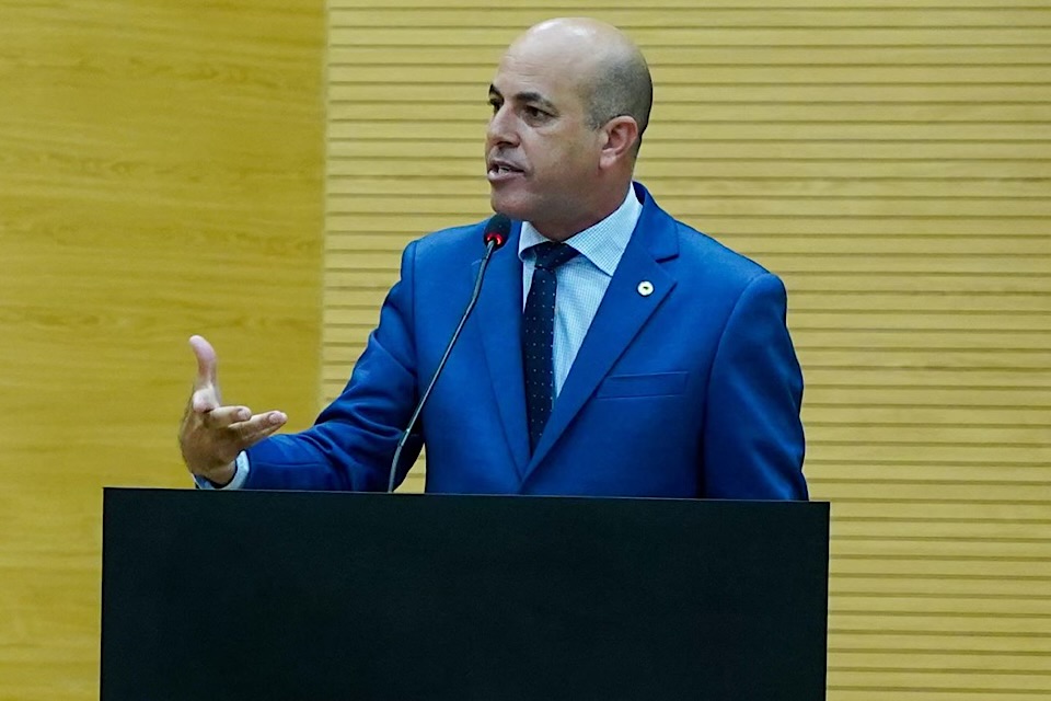 Ismael Crispin pede intervenção estadual para restaurar a dignidade dos moradores de Candeias do Jamari