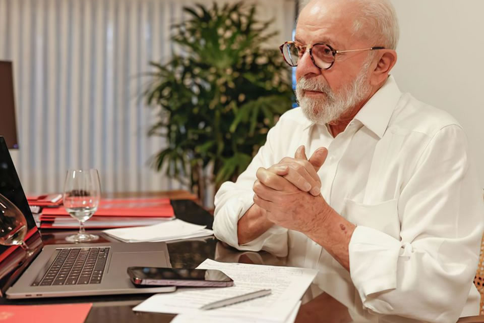 Lula conversa com presidente de Israel e pede corredor humanitário
