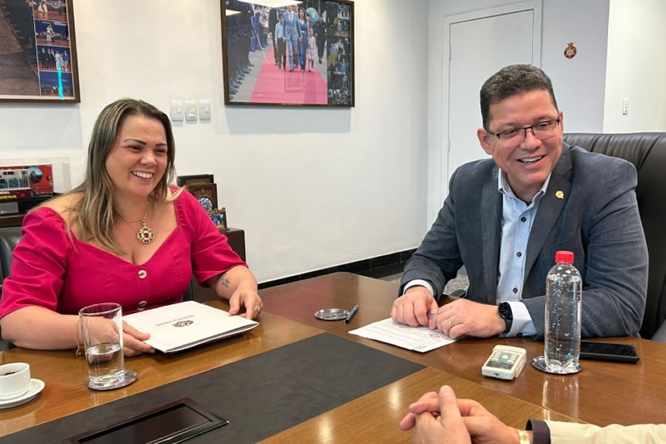 Cláudia de Jesus apresenta demandas para o governador de Rondônia