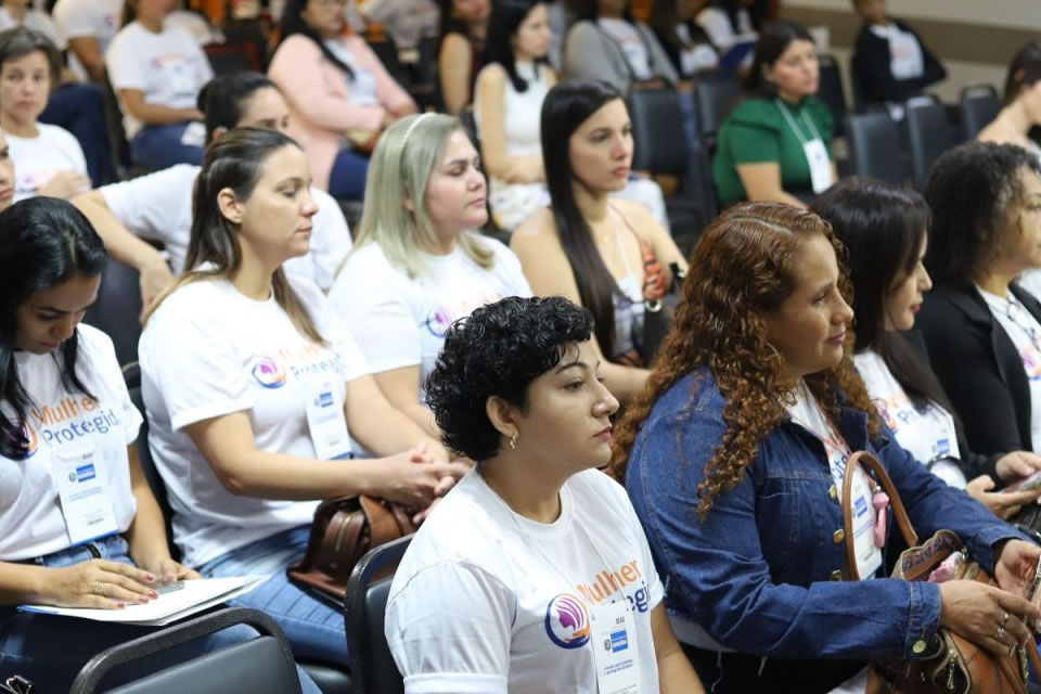 Deputada Dra. Taissa solicita cursos para mulheres de Guajará-Mirim