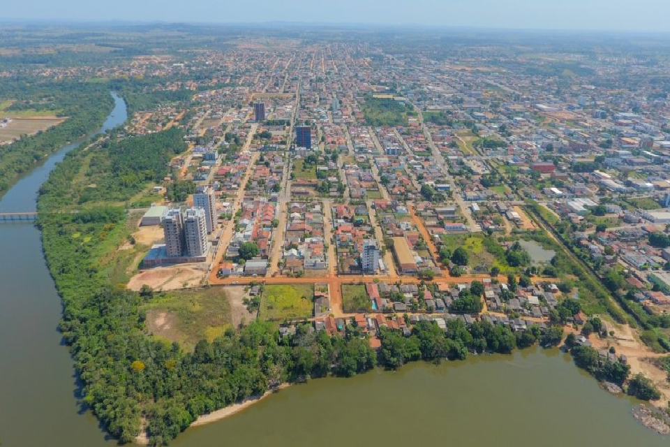Estudantes de mais 12 escolas estaduais recebem o benefício em Ji-Paraná