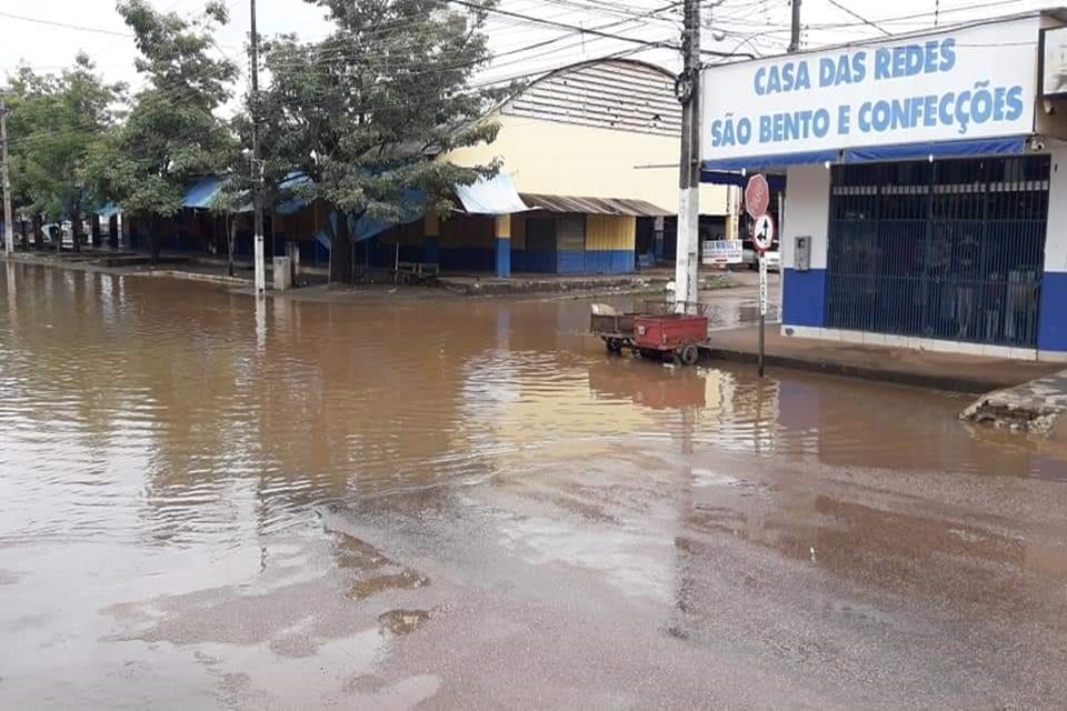 Rio Madeira chega aos 16,88 m nesta segunda-feira