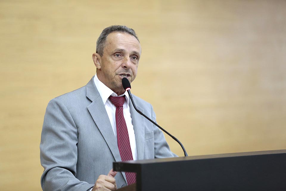 Deputado Lazinho da Fetagro homenageia Projeto Educampo